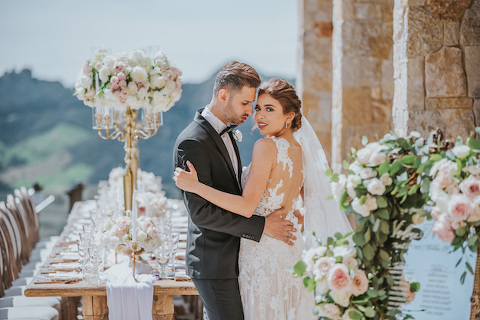 Little Hill Floral Designs, Bride Bouquet, Angelic Malibu Wedding, Malibu Wedding, Dmity Shumanev Photography, Stylish Details, centerpieces, floral design