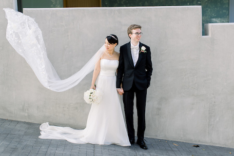 sophisticated-all-white-wedding-little-hill-floral-designs4